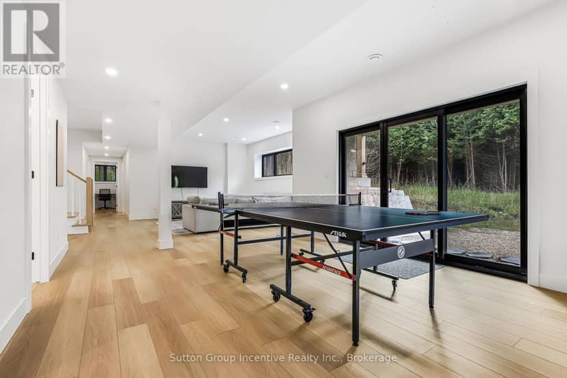 130 St Arnaud Street — photo 39 of 40