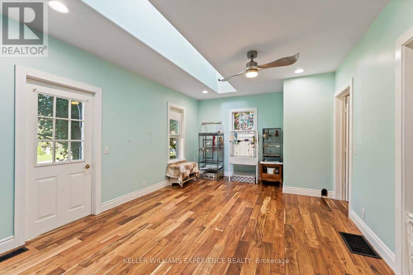 120 Elizabeth Street — photo 10 of 40
