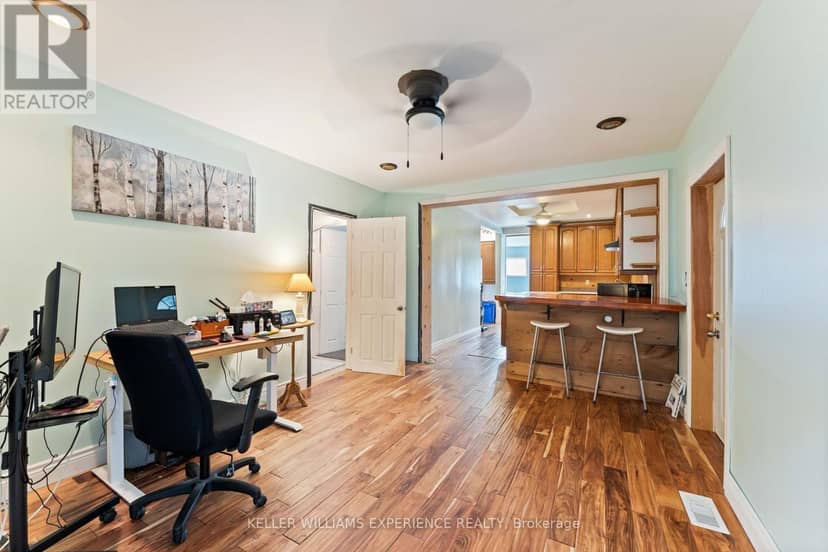 120 Elizabeth Street — photo 15 of 40