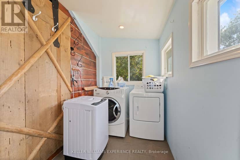 120 Elizabeth Street — photo 22 of 40