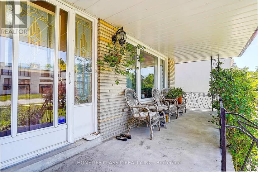 69 Elm Avenue, Richmond Hill, photo 4