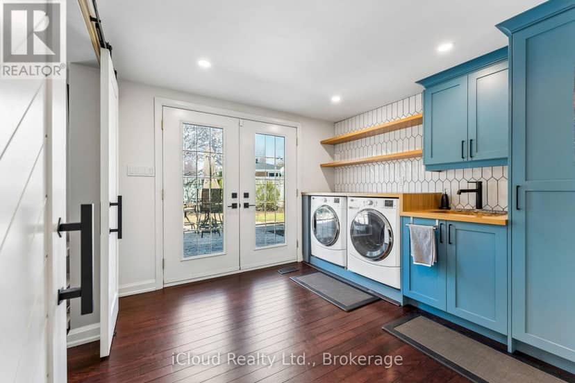 43 Ferndale Crescent — photo 17 of 40