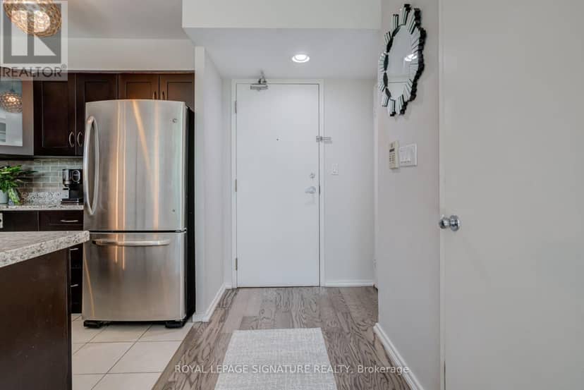 203 - 200 Manitoba Street — photo 10 of 27