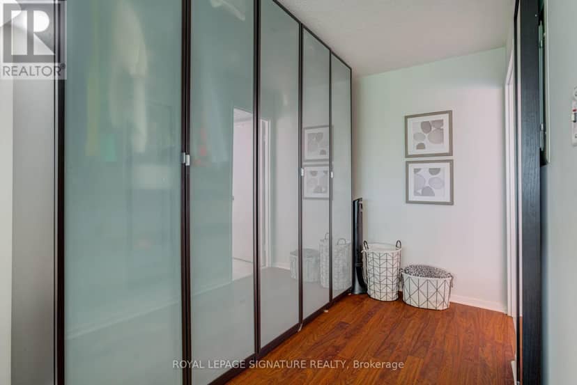 203 - 200 Manitoba Street — photo 17 of 27