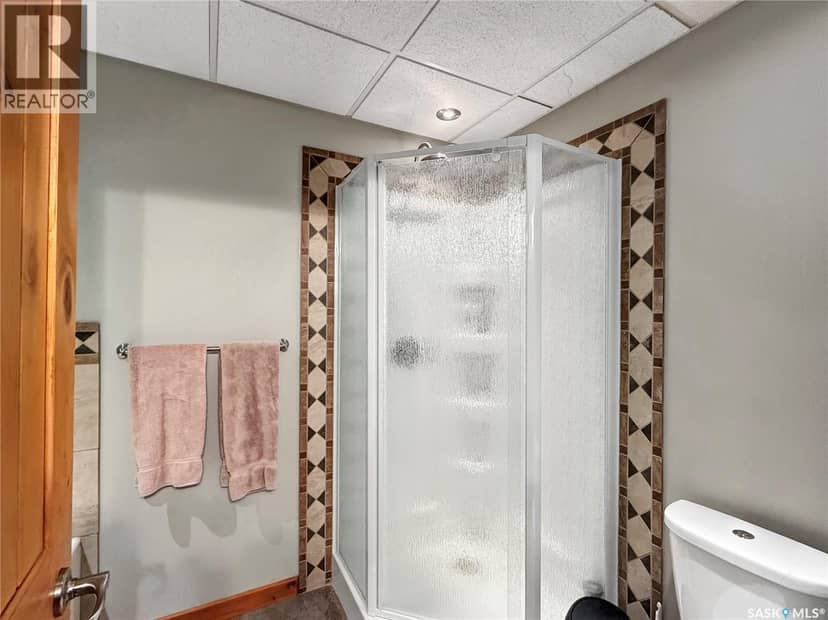 240 Emerald WAY — photo 31 of 40