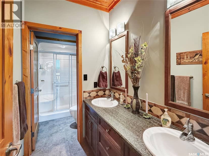 240 Emerald WAY — photo 32 of 40