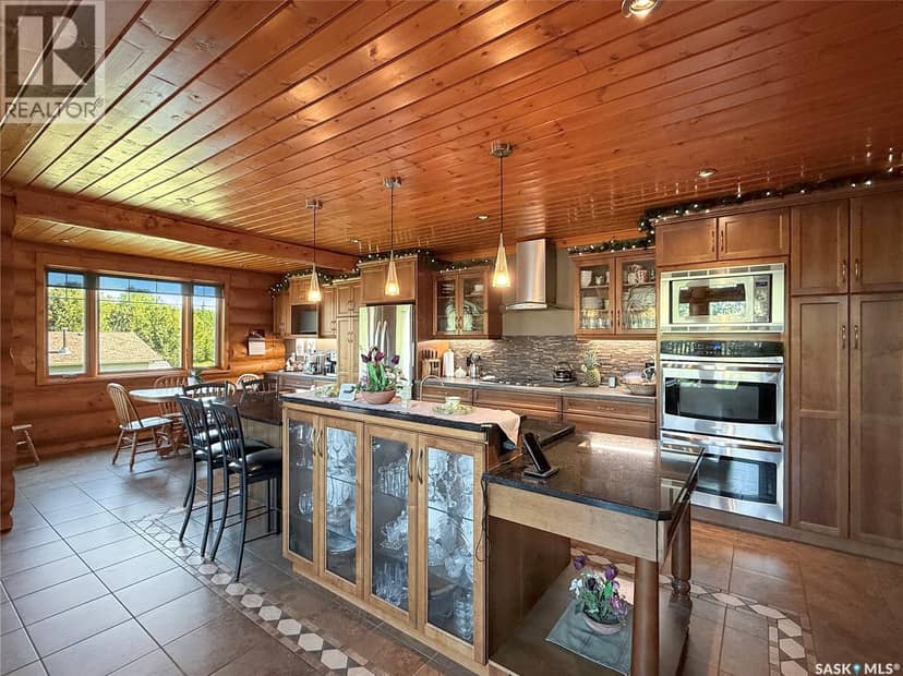 240 Emerald WAY, Spiritwood Rm No. 496, photo 4