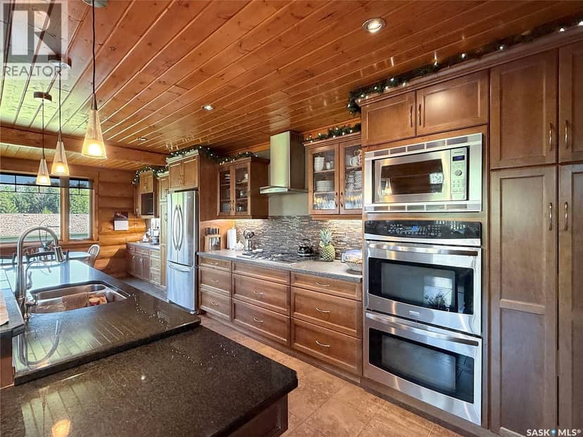 240 Emerald WAY, Spiritwood Rm No. 496, photo 6