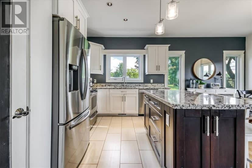 41 Bay Street — photo 11 of 40