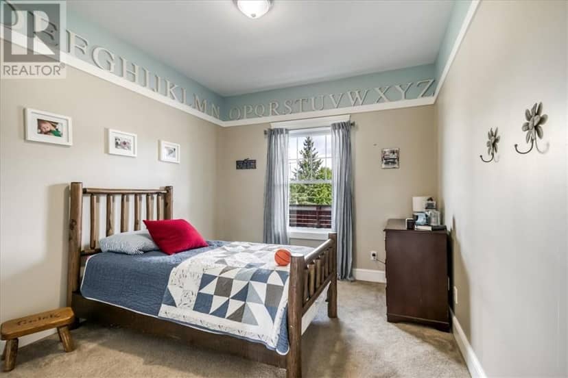 41 Bay Street — photo 17 of 40