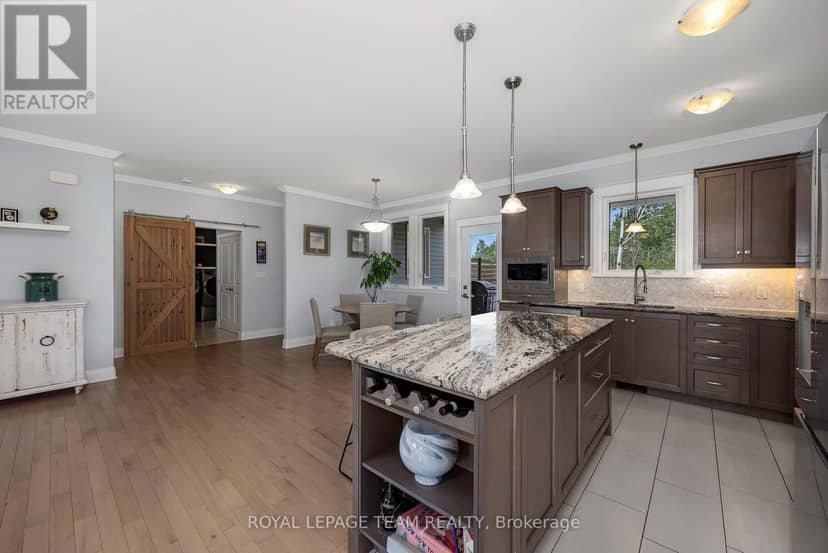 101 Stirling Crescent — photo 13 of 40