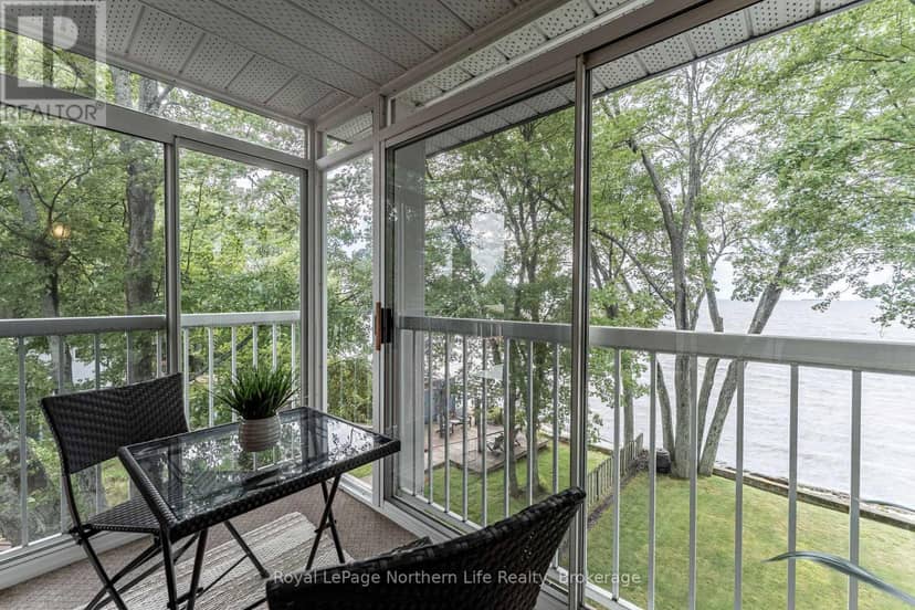 301 - 469 Lakeshore Drive — photo 15 of 38