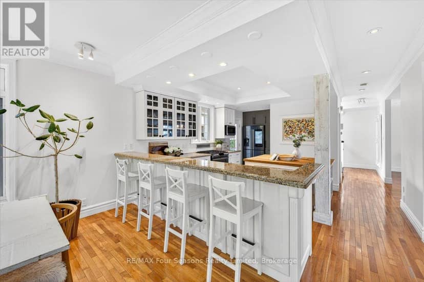 98 Huron Street — photo 12 of 40