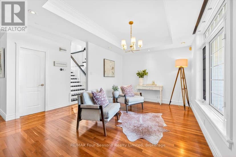 98 Huron Street — photo 13 of 40