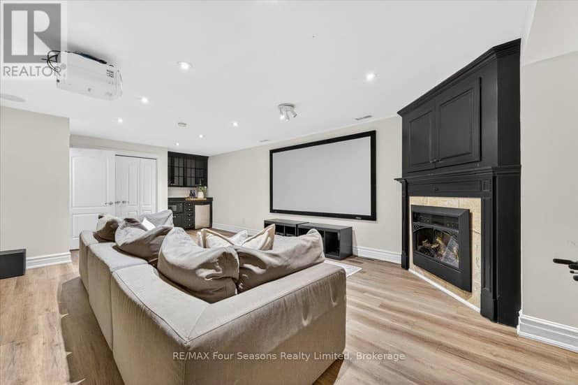 98 Huron Street — photo 23 of 40