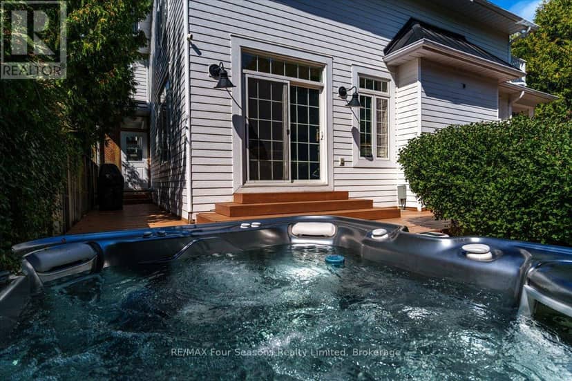 98 Huron Street — photo 31 of 40