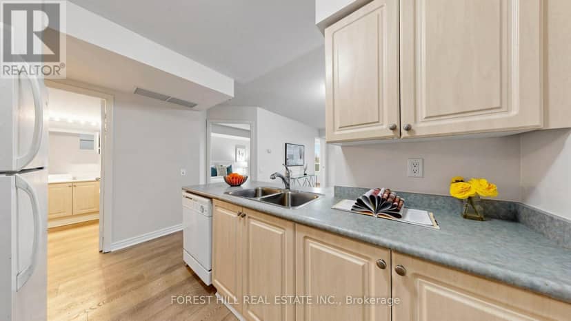 703 - 153 Beecroft Road, Toronto, photo 7