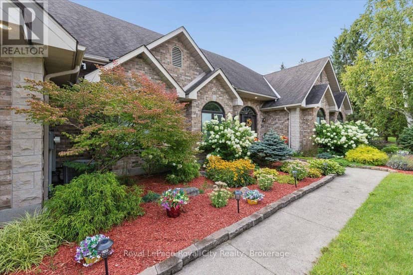26 Bridle Path — photo 3 of 40