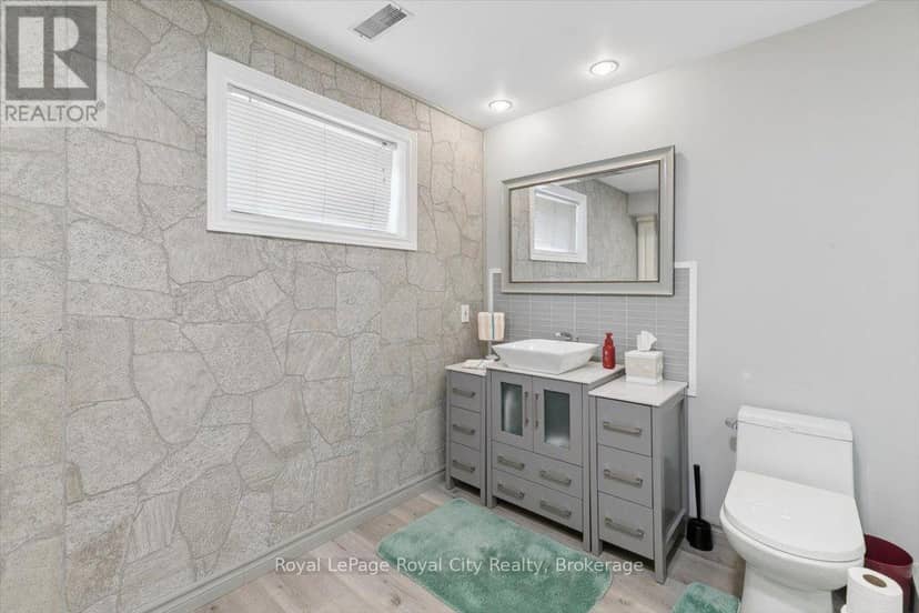 26 Bridle Path — photo 37 of 40