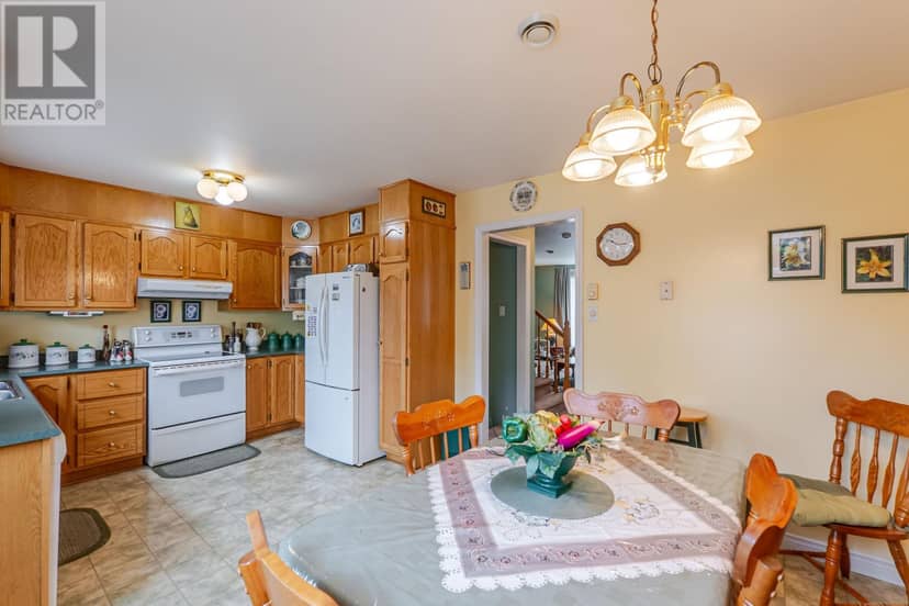 28 Sorrel Drive — photo 12 of 40