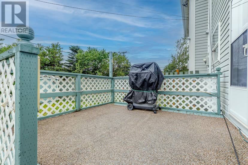 28 Sorrel Drive — photo 14 of 40