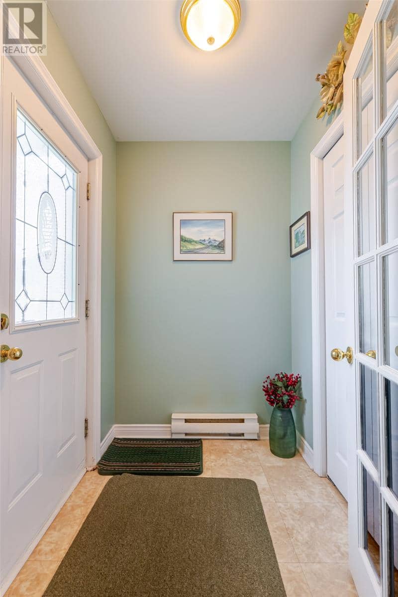 28 Sorrel Drive — photo 4 of 40