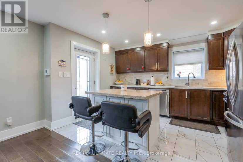14 Nordale Crescent, Toronto, photo 2