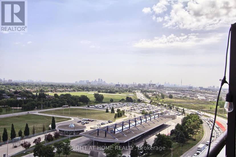 PH04 - 1060 Sheppard Avenue W — photo 23 of 40