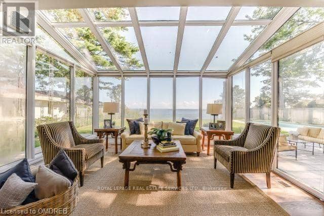 16 Ennisclare Drive W — photo 13 of 20