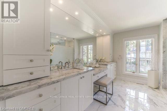16 Ennisclare Drive W — photo 15 of 20