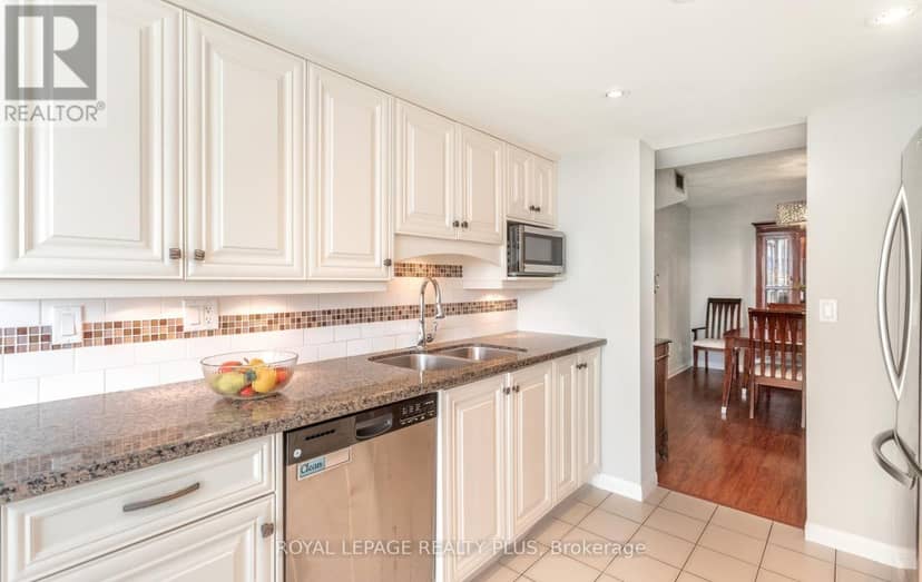 808 - 45 Kingsbridge Garden Circle — photo 15 of 40