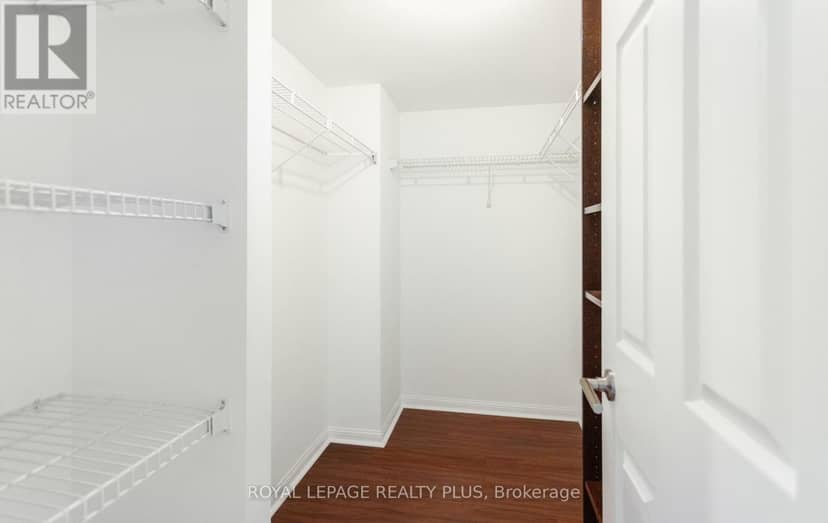808 - 45 Kingsbridge Garden Circle — photo 21 of 40