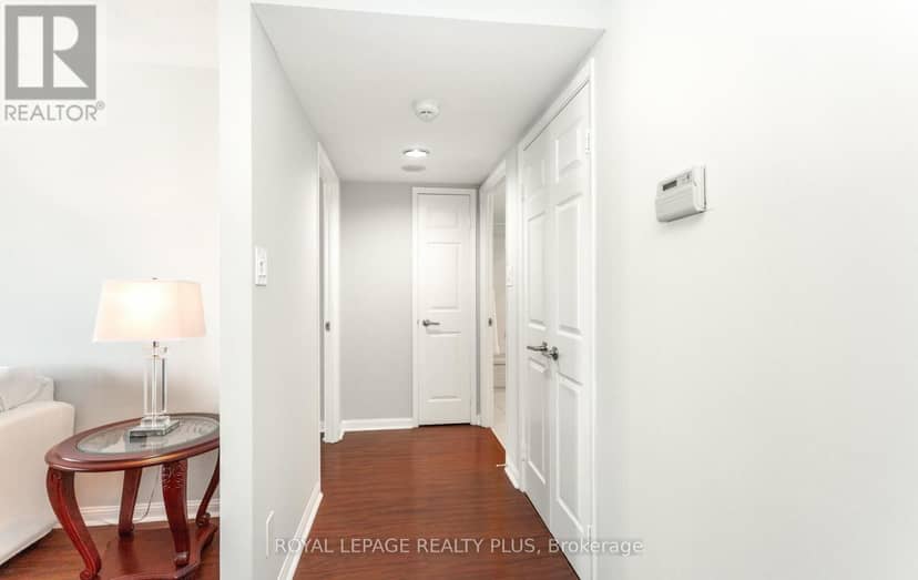 808 - 45 Kingsbridge Garden Circle — photo 24 of 40