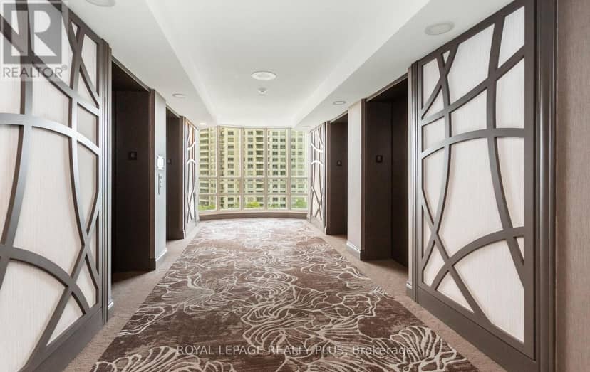 808 - 45 Kingsbridge Garden Circle — photo 4 of 40