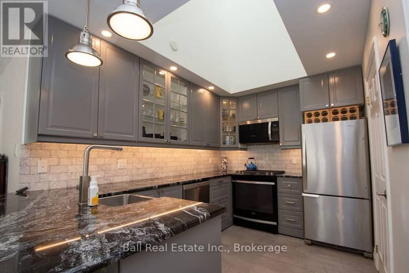 25 Charles Court — photo 10 of 27