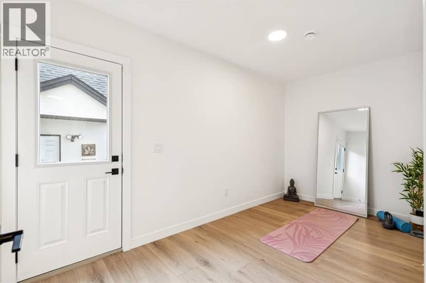 97 23 Street NW — photo 31 of 38