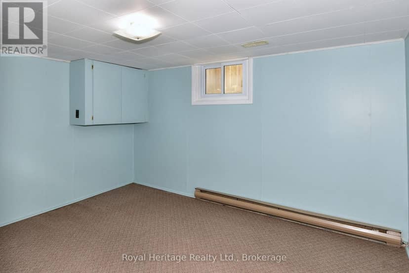 476 King George Street — photo 23 of 32