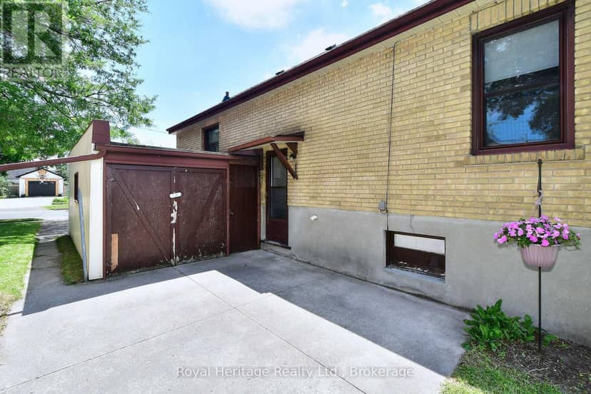 476 King George Street — photo 25 of 32