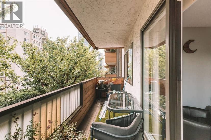 206 410 AGNES STREET, New Westminster, photo 2
