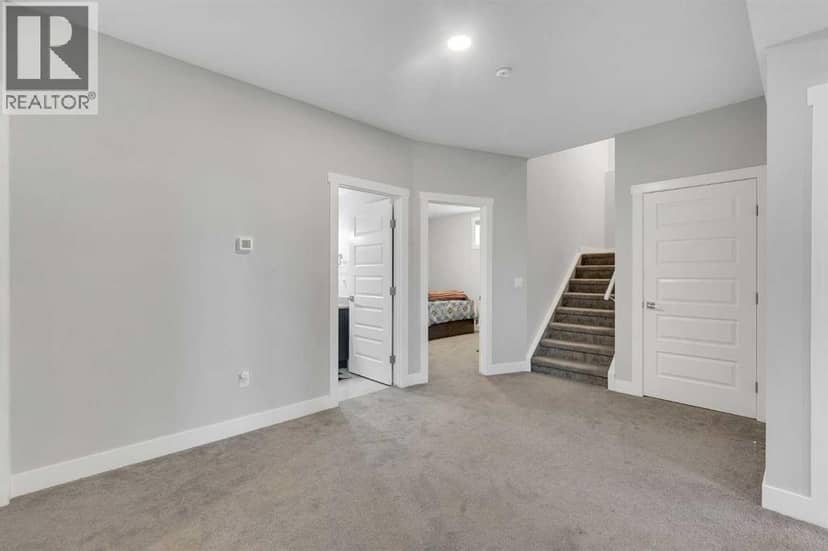 109 Chelsea Grove — photo 37 of 40