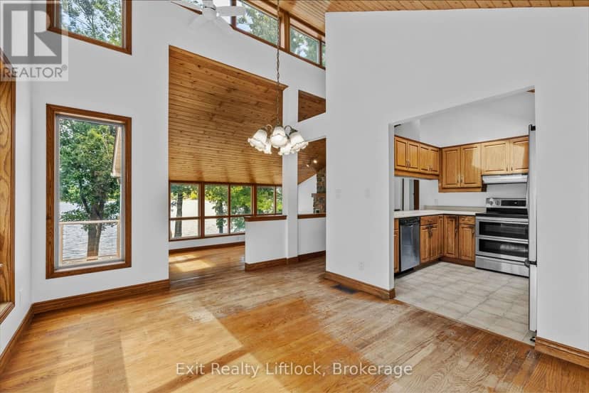 3262 Buckhorn Lane — photo 9 of 40