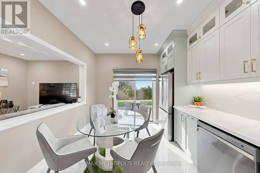 115 Sandway Crescent — photo 14 of 38