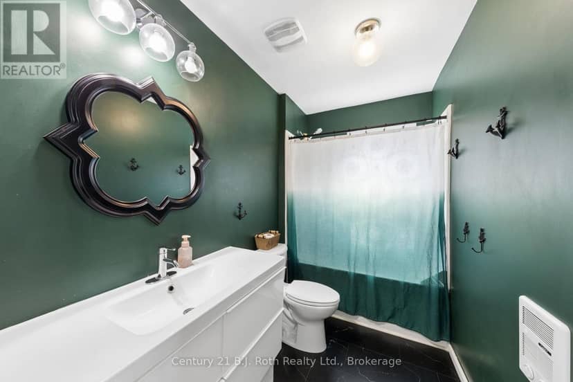 15 Lucy Street — photo 8 of 17