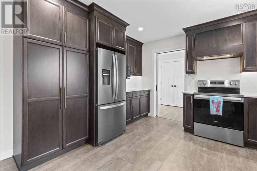 901 Port Latour Road — photo 10 of 40