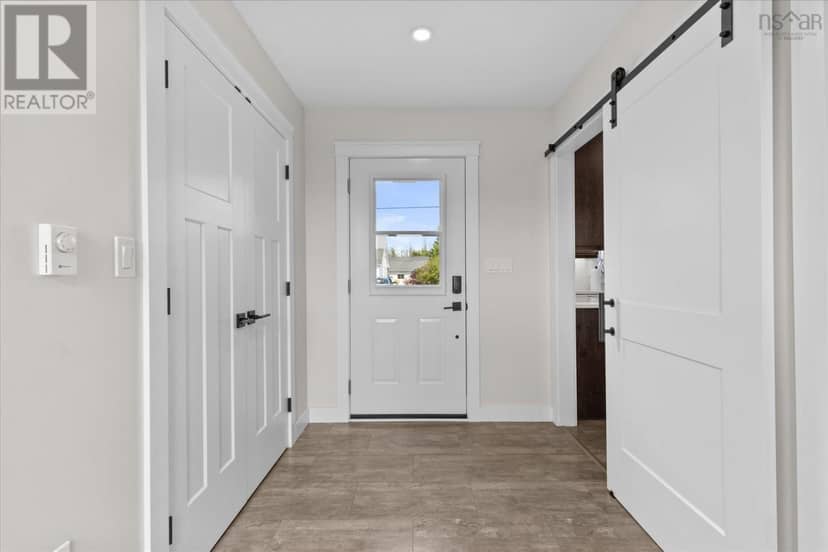 901 Port Latour Road — photo 6 of 40