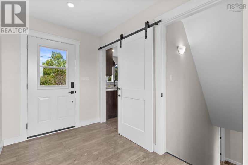 901 Port Latour Road — photo 7 of 40