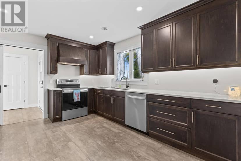 901 Port Latour Road — photo 9 of 40