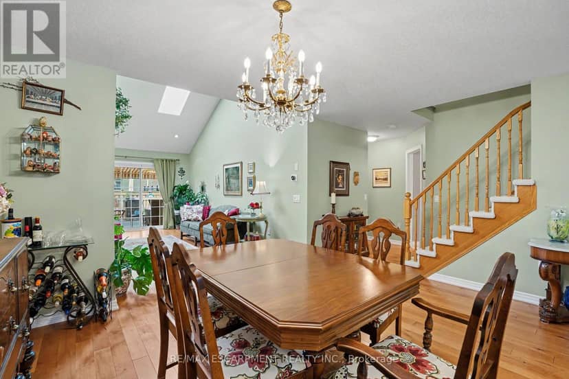 6 - 1275 Stephenson Drive — photo 12 of 40