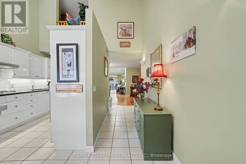 6 - 1275 Stephenson Drive — photo 5 of 40