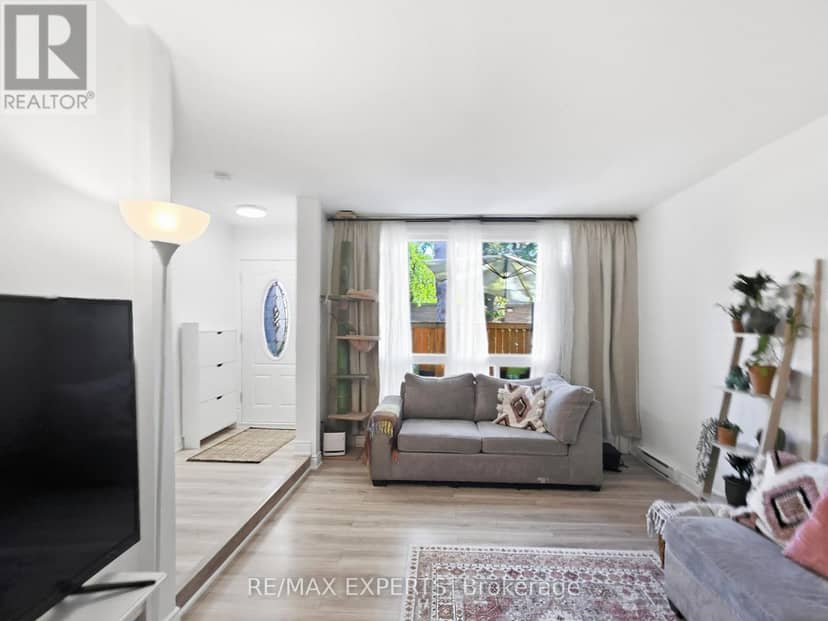 853 - 30 Tandridge Crescent, Toronto, photo 5